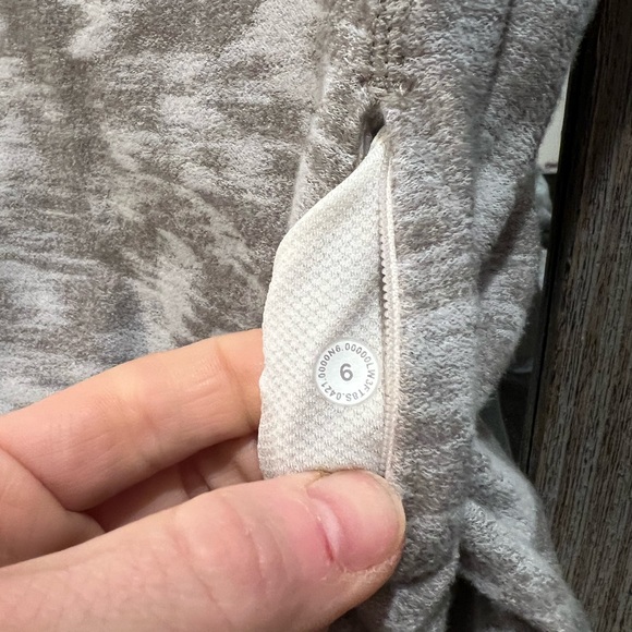 Lulul It’s Rulu Run Long Sleeve - Picture 2 of 5